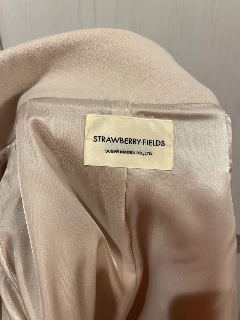 ストロベリーフィールズ ビーバーファー付きスタンドカラーショートコート