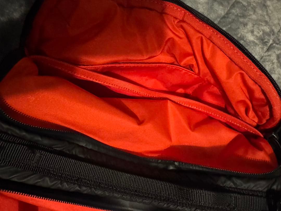 A.societyトポロジー ボトルサコッシュ ラージ パッファーストラップ付き