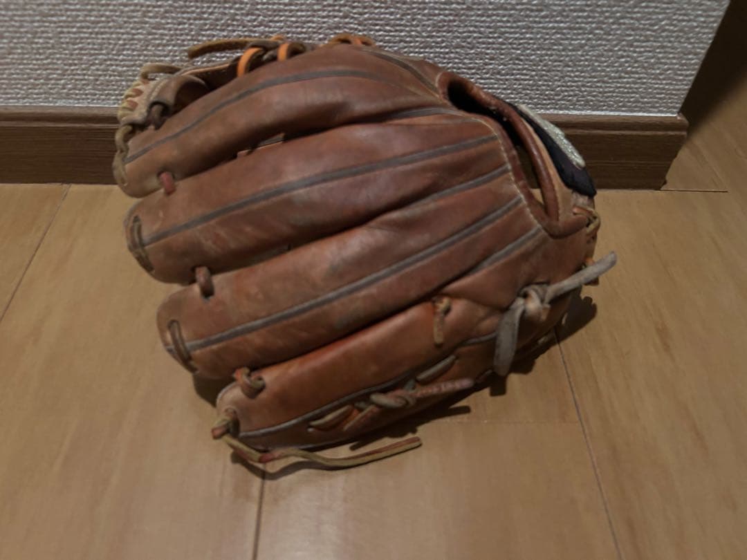 ドナイヤ　内野用グラブ軟式用