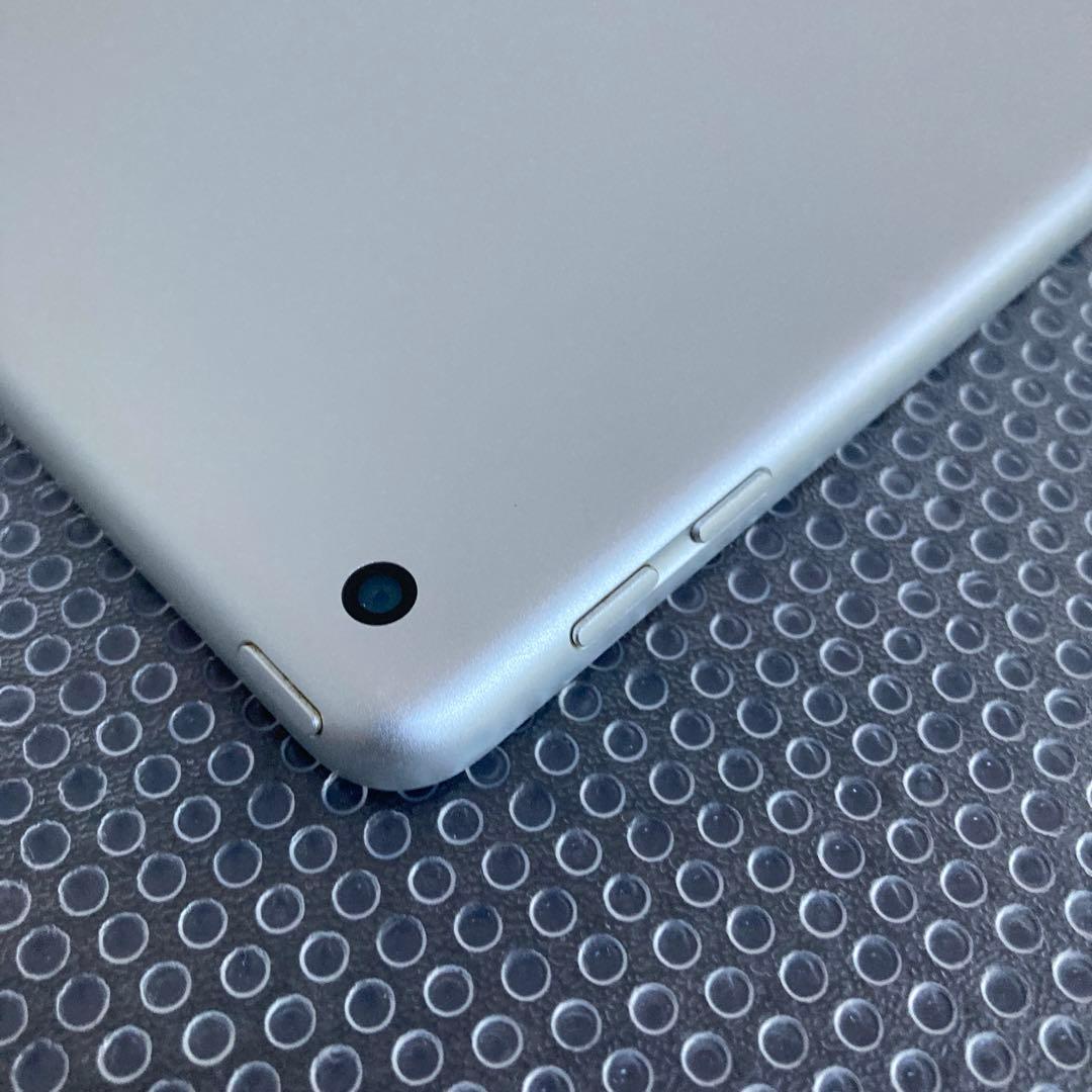 3955【早い者勝ち】美品☆iPad6 第6世代 32GB WIFIモデル☆