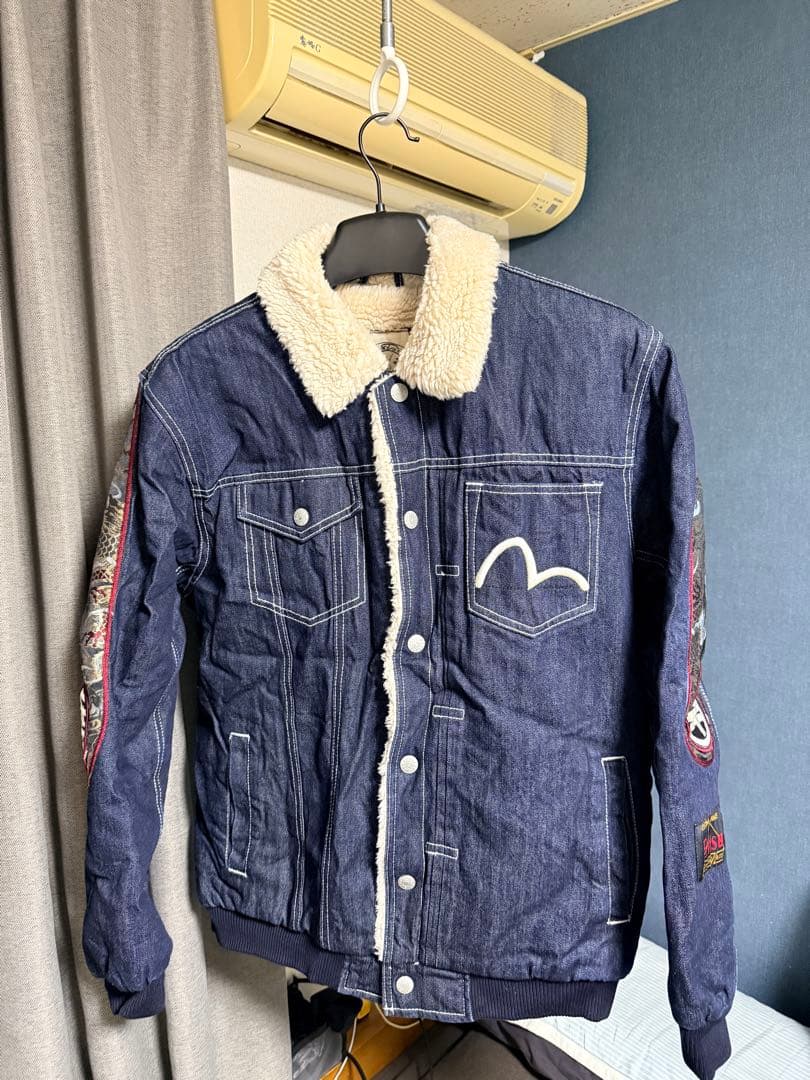 ファー付きダークブルーデニムジャケット