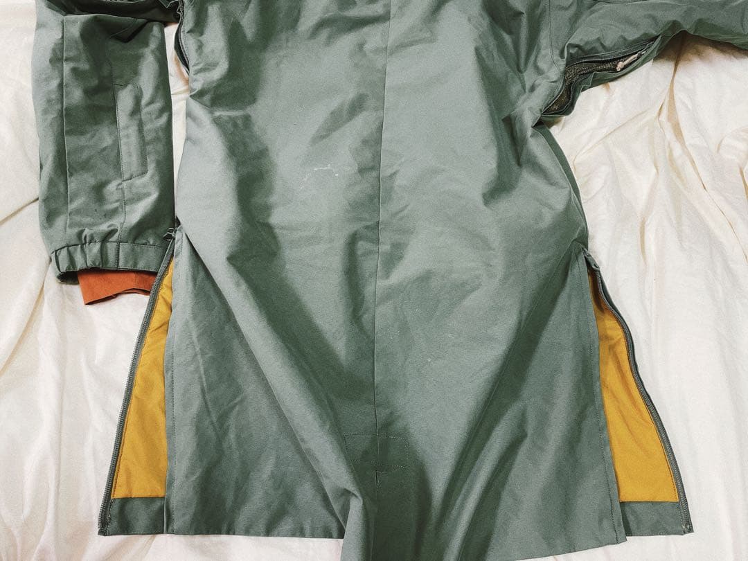 美品　BURTON スキー　スノーボード　ZENANA JACKET S