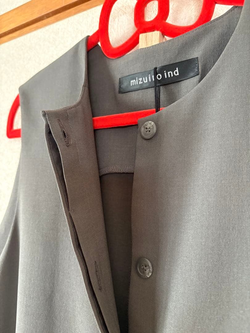 さ*ん様 新品タグつき ミズイロインド mizuiro ind グレー ジレ　ベ