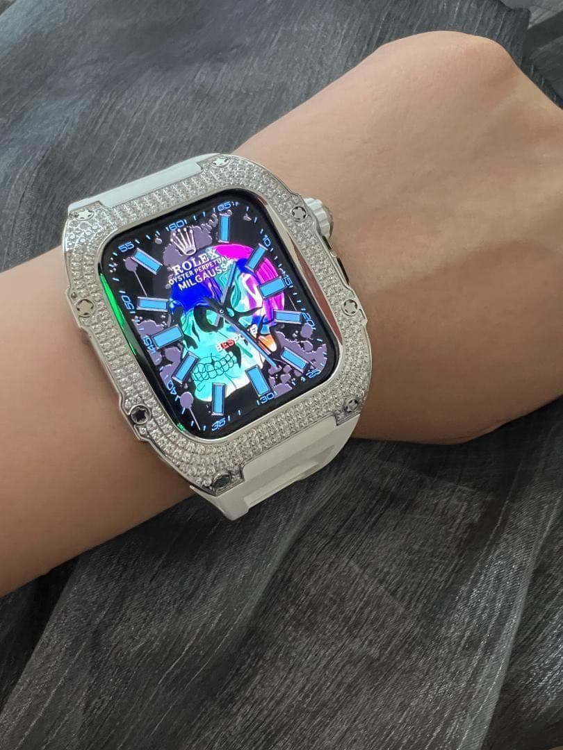 アップルウォッチ ケース ゴールデンコンセプト /キュービックジルコニア