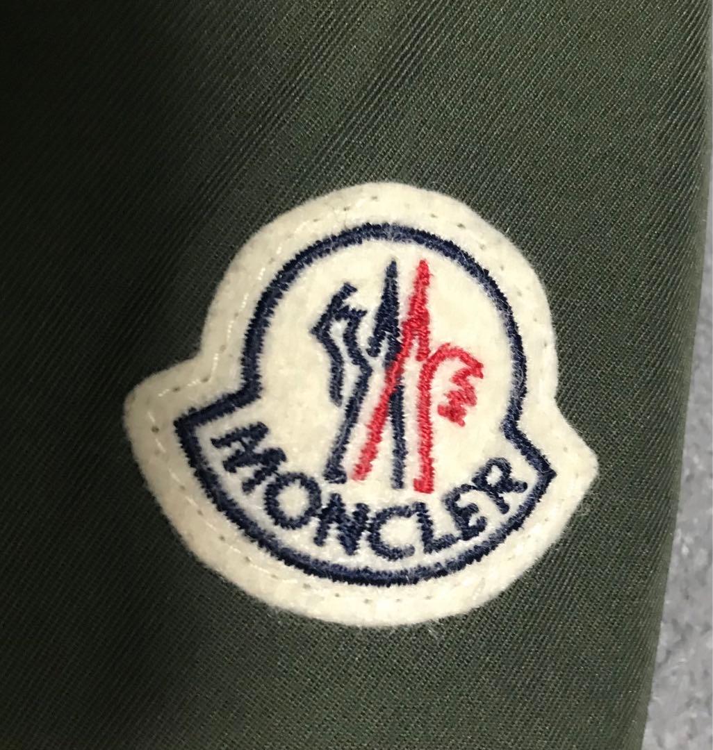 モンクレール　ミリタリーポンチョ