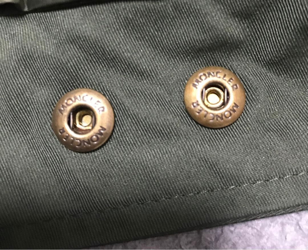 モンクレール　ミリタリーポンチョ