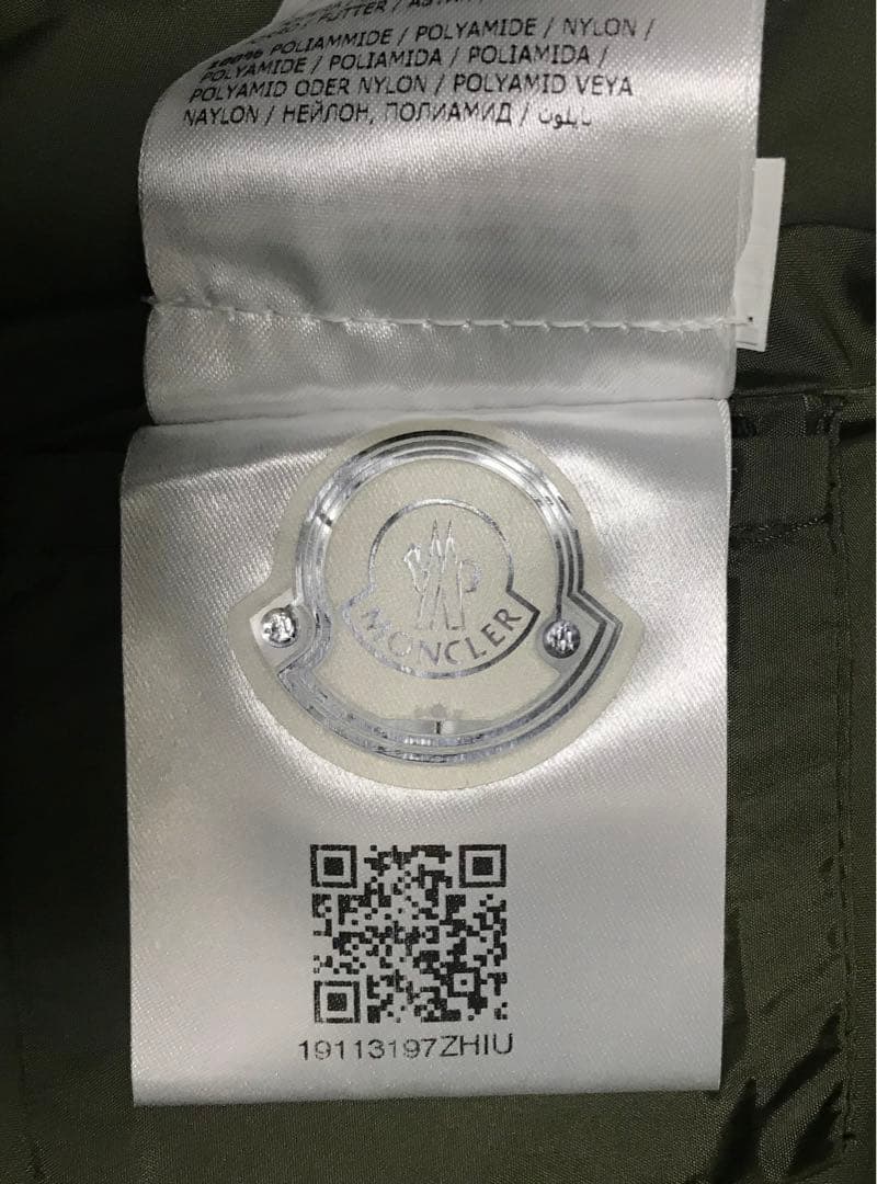 モンクレール　ミリタリーポンチョ