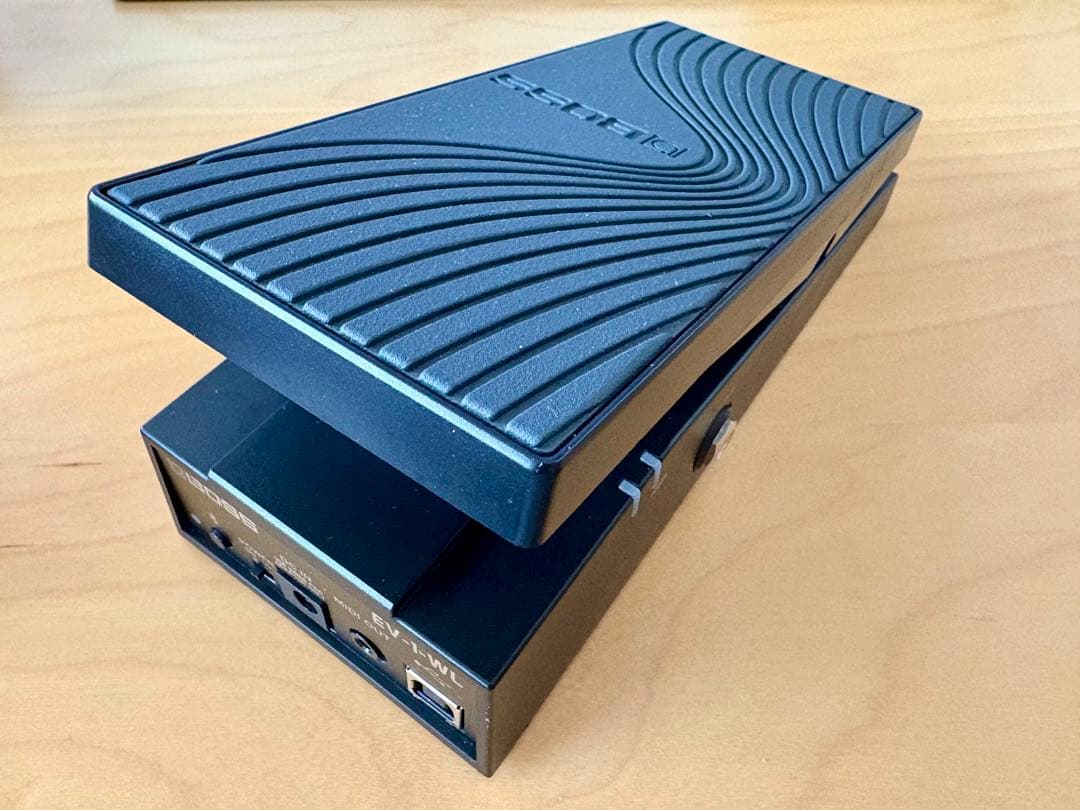 BOSS EV-1-WL ワイヤレスエクスプレッションペダル