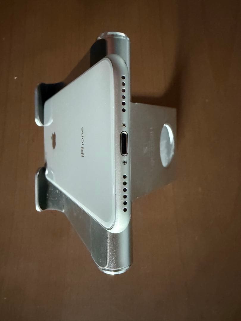 ⭐︎SIMフリー⭐︎iphone8 64GB シルバー