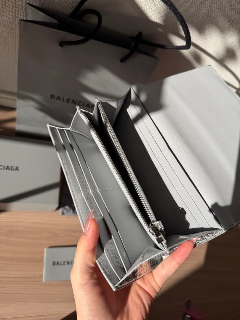 む*ん様 BALENCIAGA Le City マネー ロングウォレット シルバ