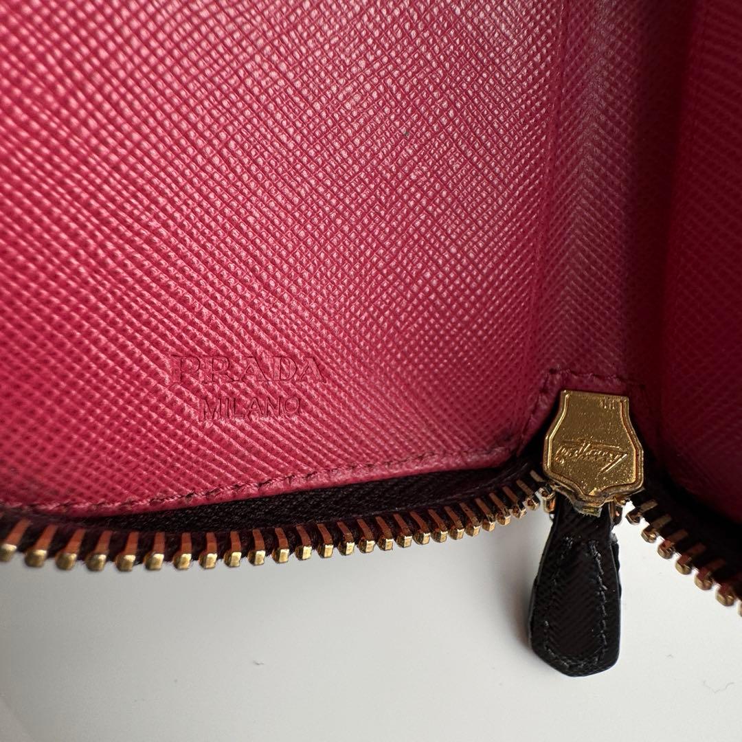 【美品】 222 PRADA プラダ サフィアーノラウンドファスナー キーケース