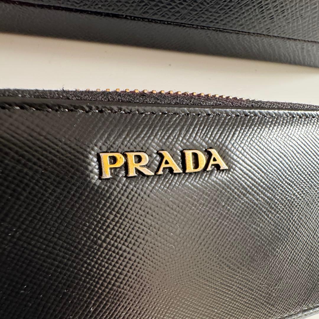 【美品】 222 PRADA プラダ サフィアーノラウンドファスナー キーケース