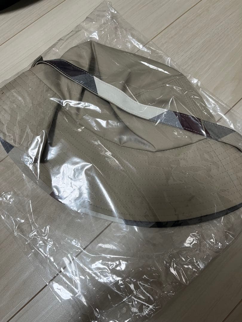 ブルーレーベルクレストブリッジ　バケットハット