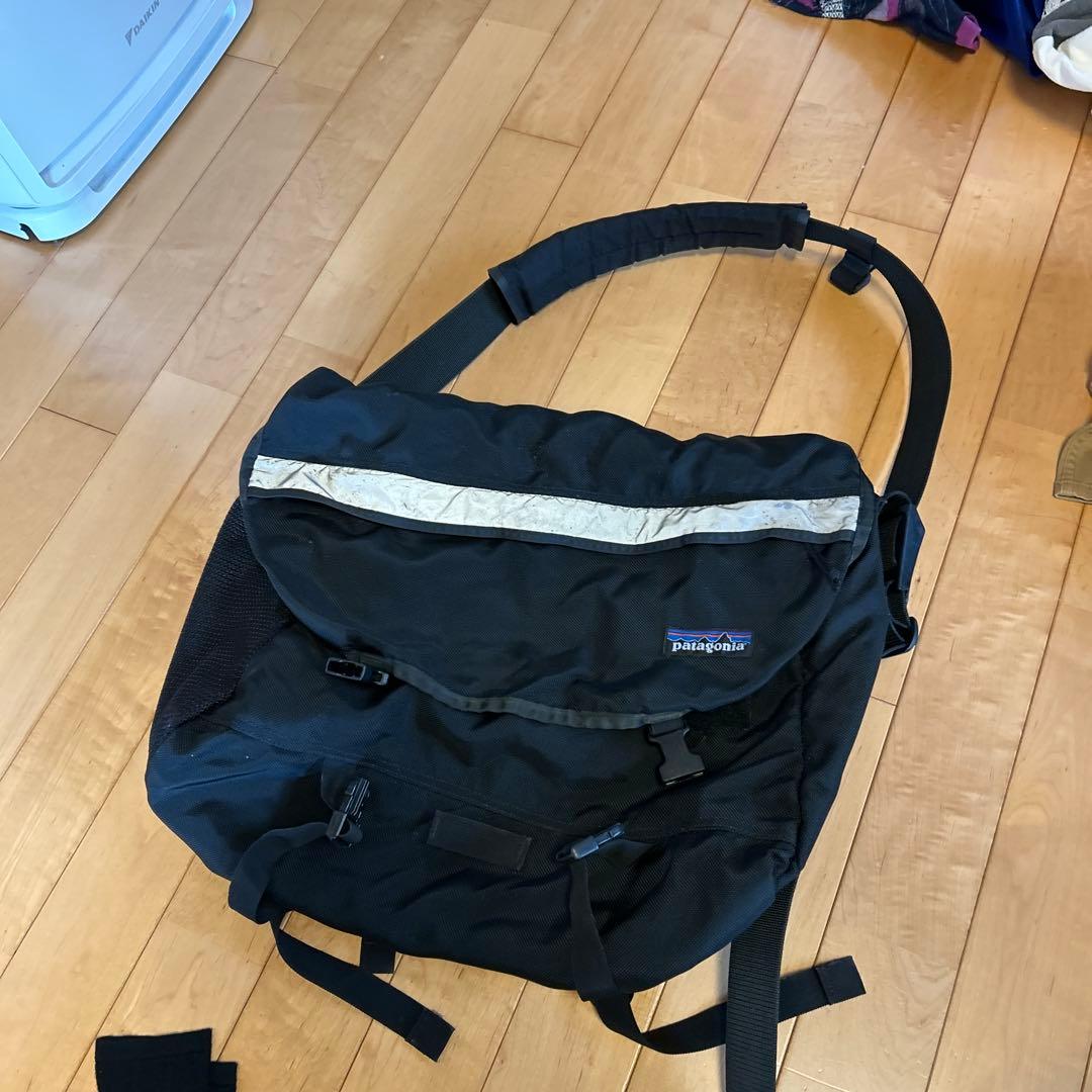 patagonia クリティカルマス　メッセンジャーバッグ　ブラック　アメリカ製