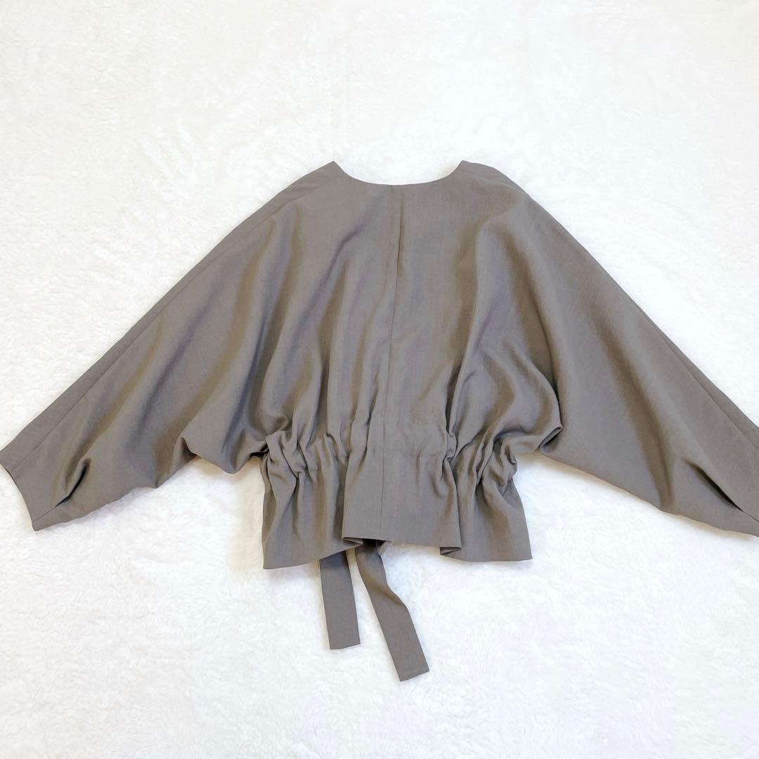 【美品】BEIGE, ベイジ　ノーカラージャケット 4 カーキ