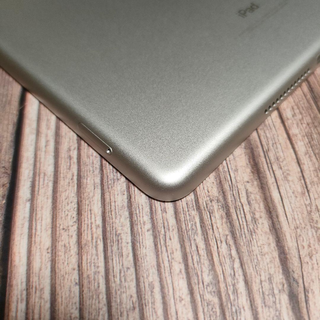 iPad 第6世代 32GB SIMフリー 美品 バッテリー100%
