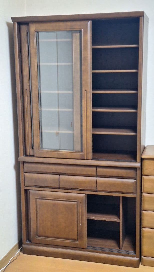 M*i様 ９月末停止予定‼️美品中古【送料込】食器棚 　カップボード１９５cm