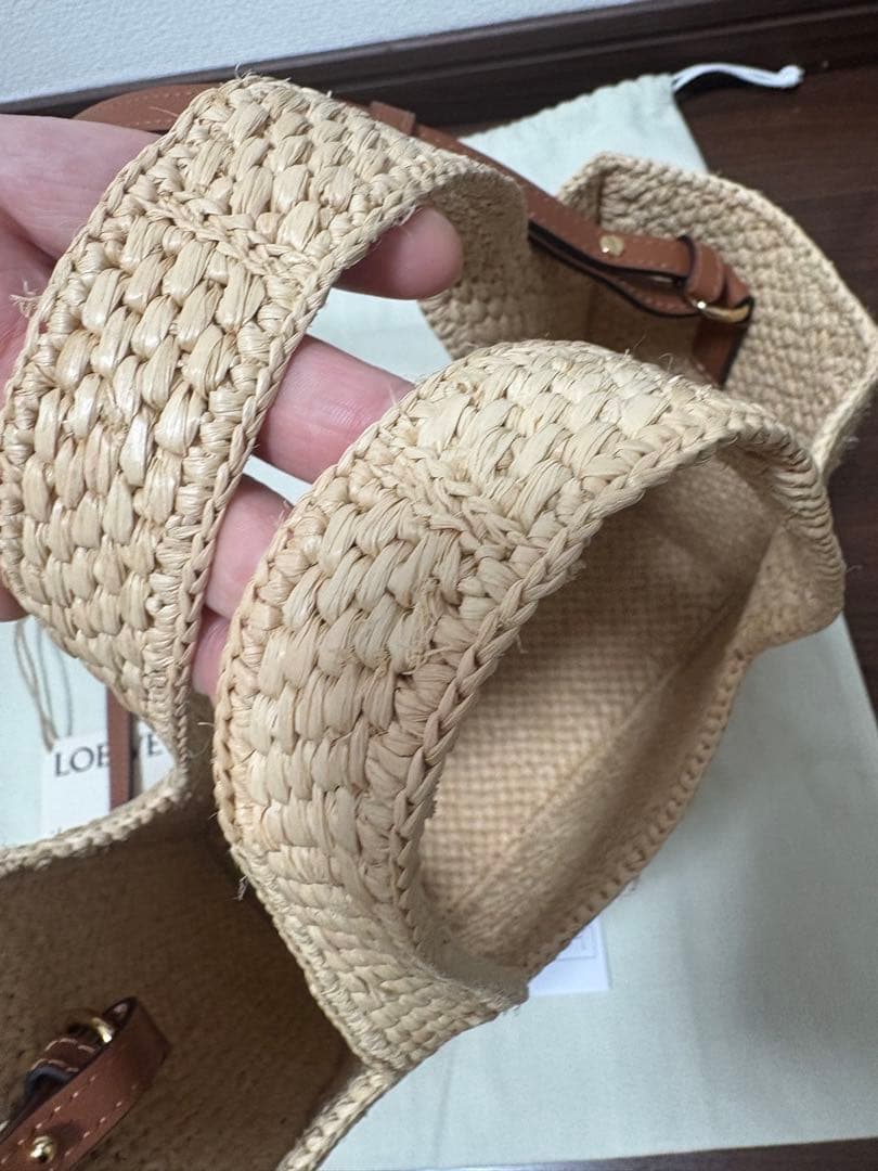 60%オフ‼️LOEWEロエベ　フォントトートスモール　ラフィア　カゴバッグ