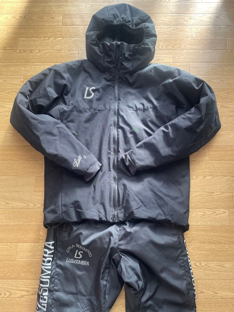 美品⭐︎ルースイソンブラ暖かい上下セット⭐︎Mサッカーフットサル中綿ブラック