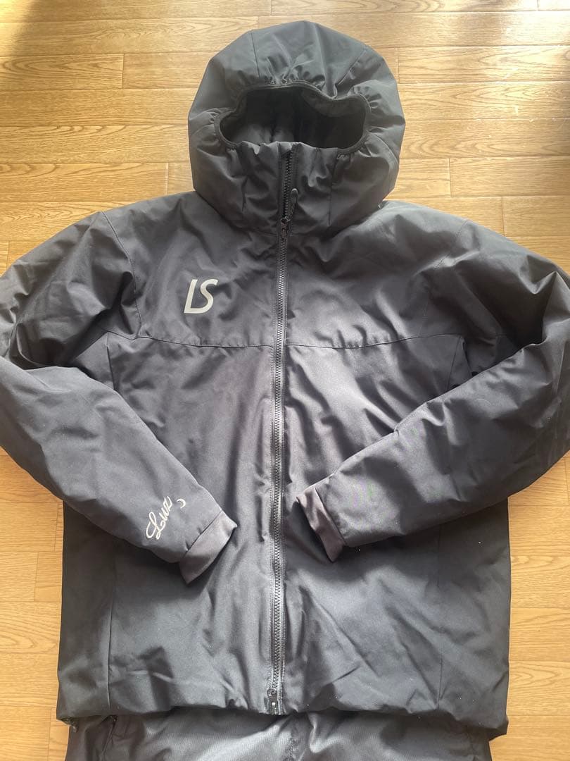 美品⭐︎ルースイソンブラ暖かい上下セット⭐︎Mサッカーフットサル中綿ブラック