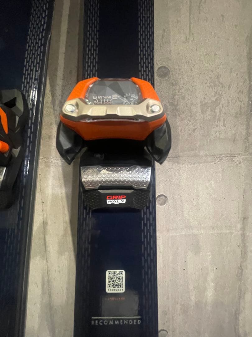 SALOMON QST 85 / 177cm スキー ブラック/オレンジ