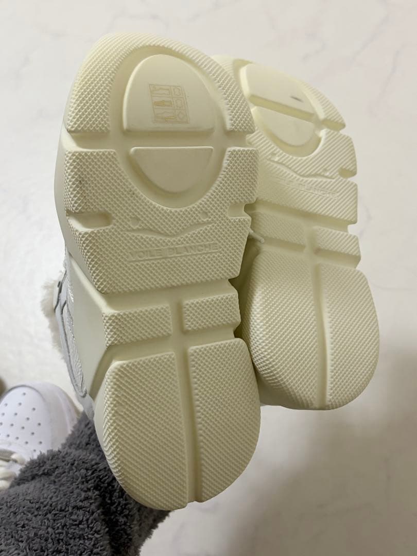 ボイルブランシェ ファー ボア スニーカー