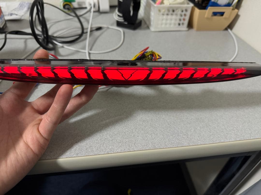 50プリウス AVEST ハイマウントストップランプ シーケンシャル