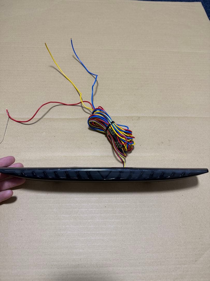 50プリウス AVEST ハイマウントストップランプ シーケンシャル