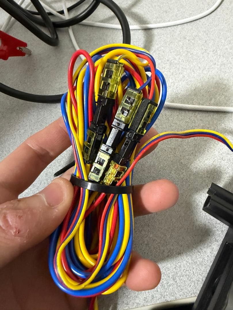 50プリウス AVEST ハイマウントストップランプ シーケンシャル