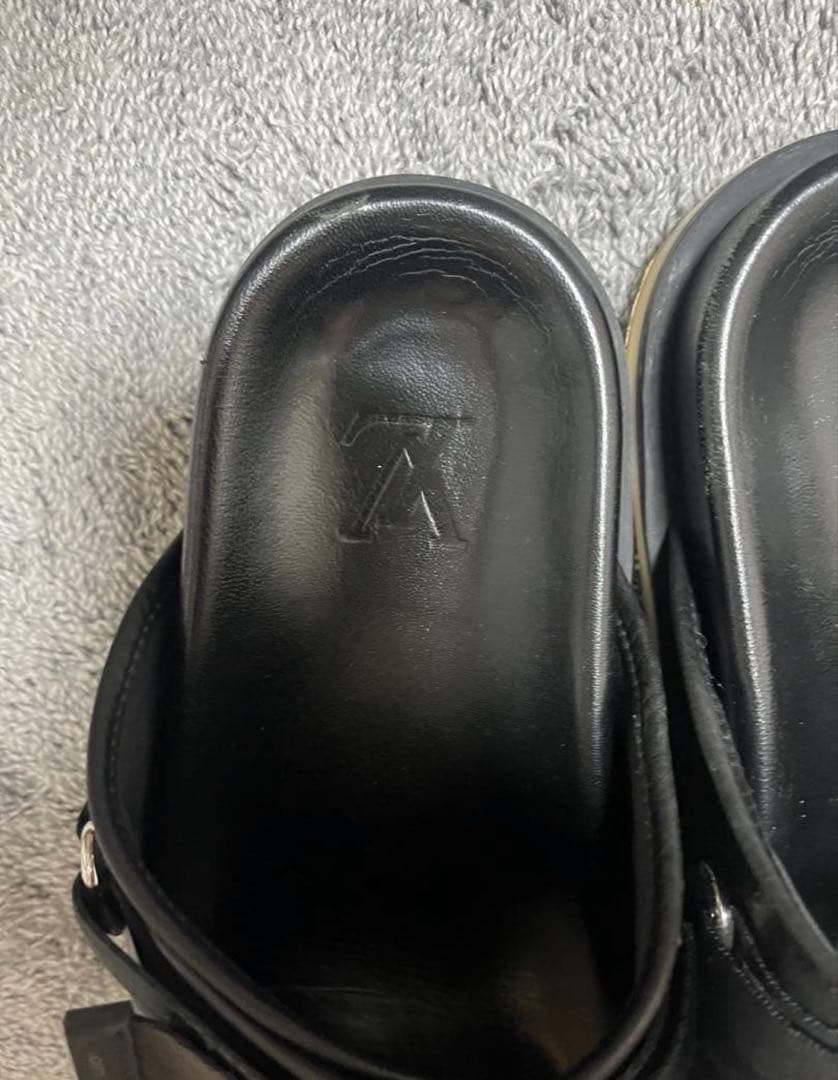 LOUIS VUITTON サンダル