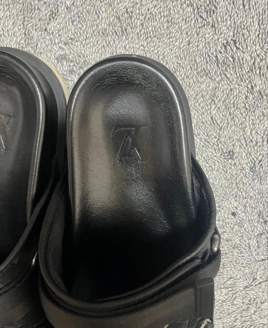 LOUIS VUITTON サンダル