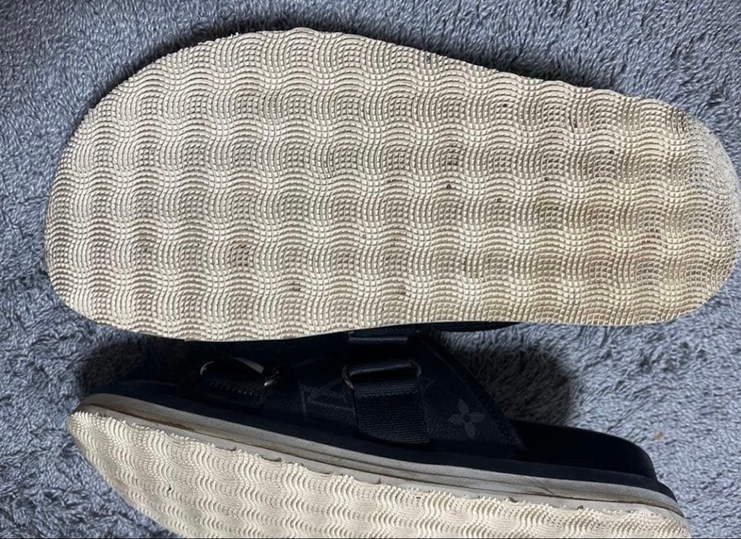 LOUIS VUITTON サンダル
