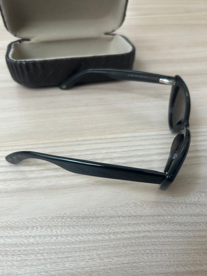 ヨブ　財布込み　 BOTTEGA VENETA キャットアイサングラス