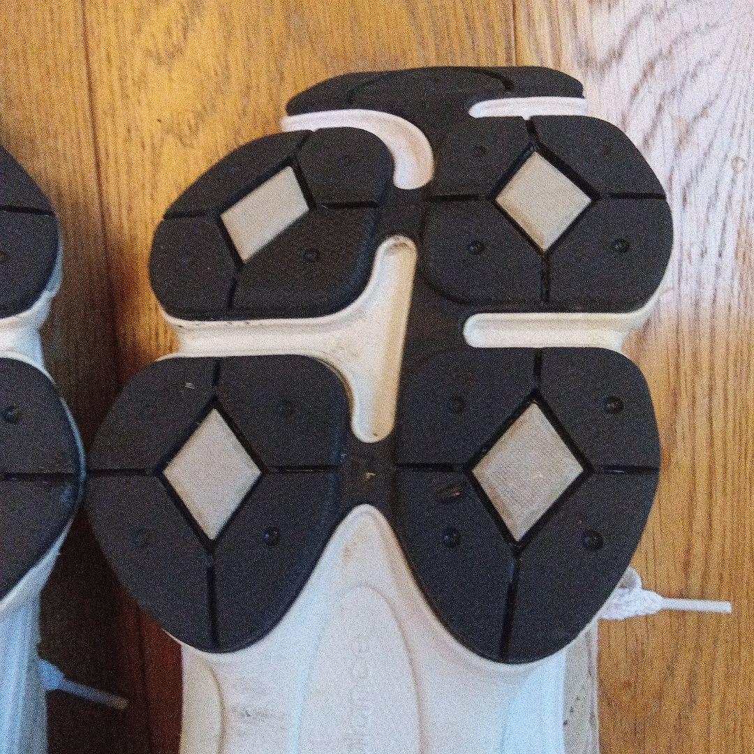 new balance 9060 ニューバランス　ベージュ　スニーカー