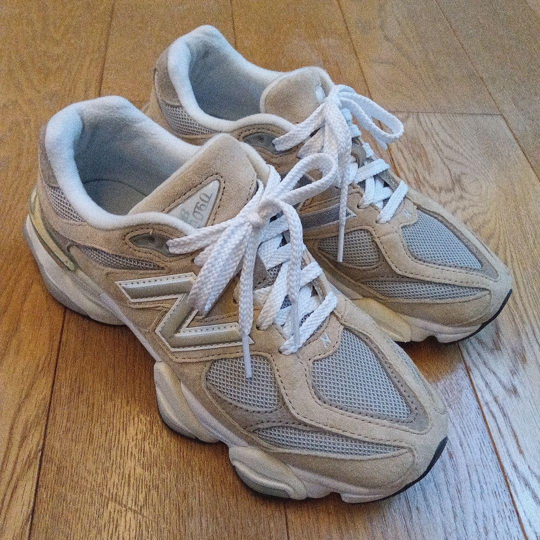 new balance 9060 ニューバランス　ベージュ　スニーカー