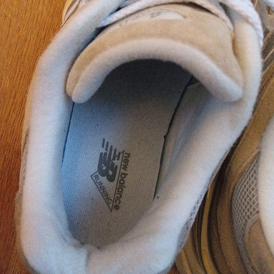 new balance 9060 ニューバランス　ベージュ　スニーカー