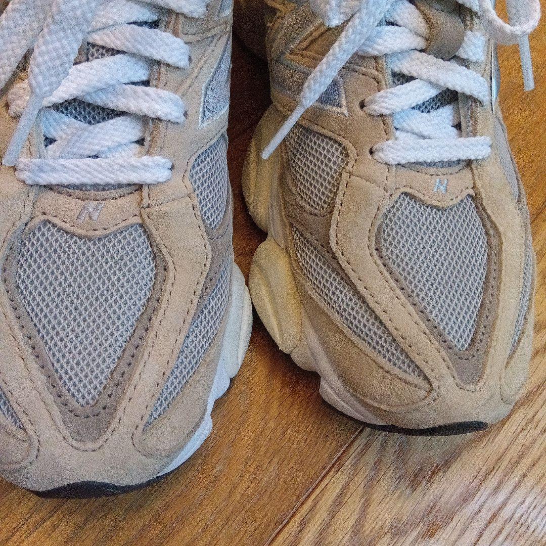 new balance 9060 ニューバランス　ベージュ　スニーカー