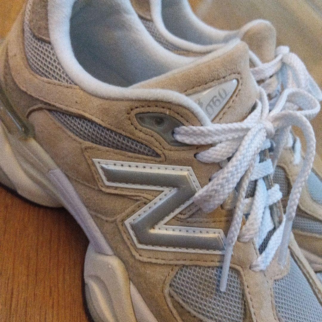 new balance 9060 ニューバランス　ベージュ　スニーカー