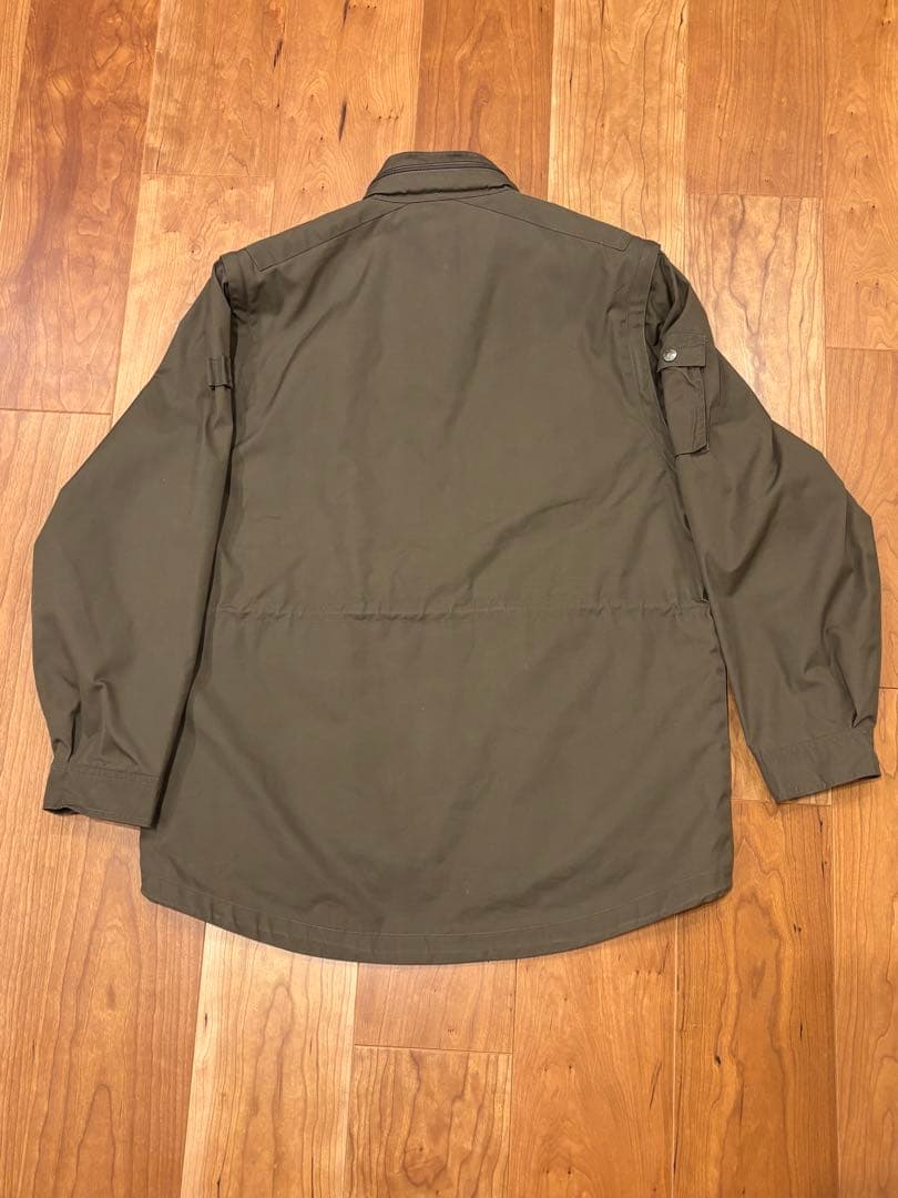 フェールラーベン FJALL RAVEN 多ポケット ミリタリージャケットカーキ