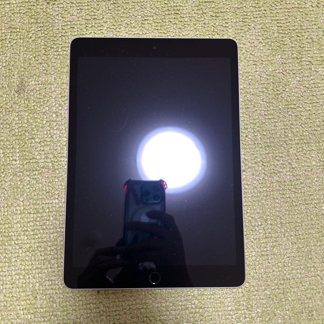 Apple iPad シルバー 9世代 本体　値下げ交渉可能