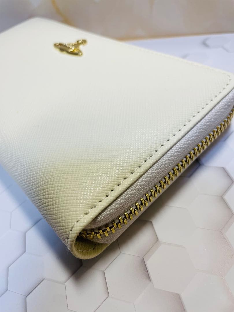 Vivienne Westwood 長財布　ホワイト