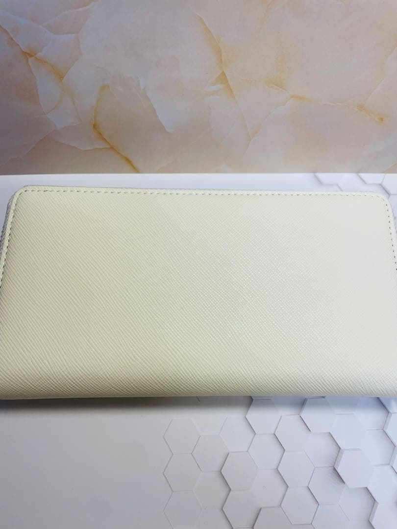 Vivienne Westwood 長財布　ホワイト