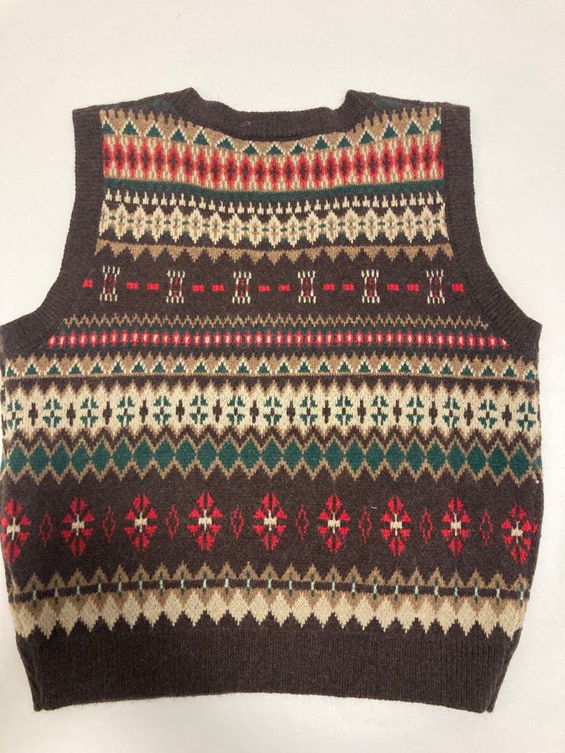 Urbanic 30 Lodge 幾何学模様 ブラウン ニットベスト
