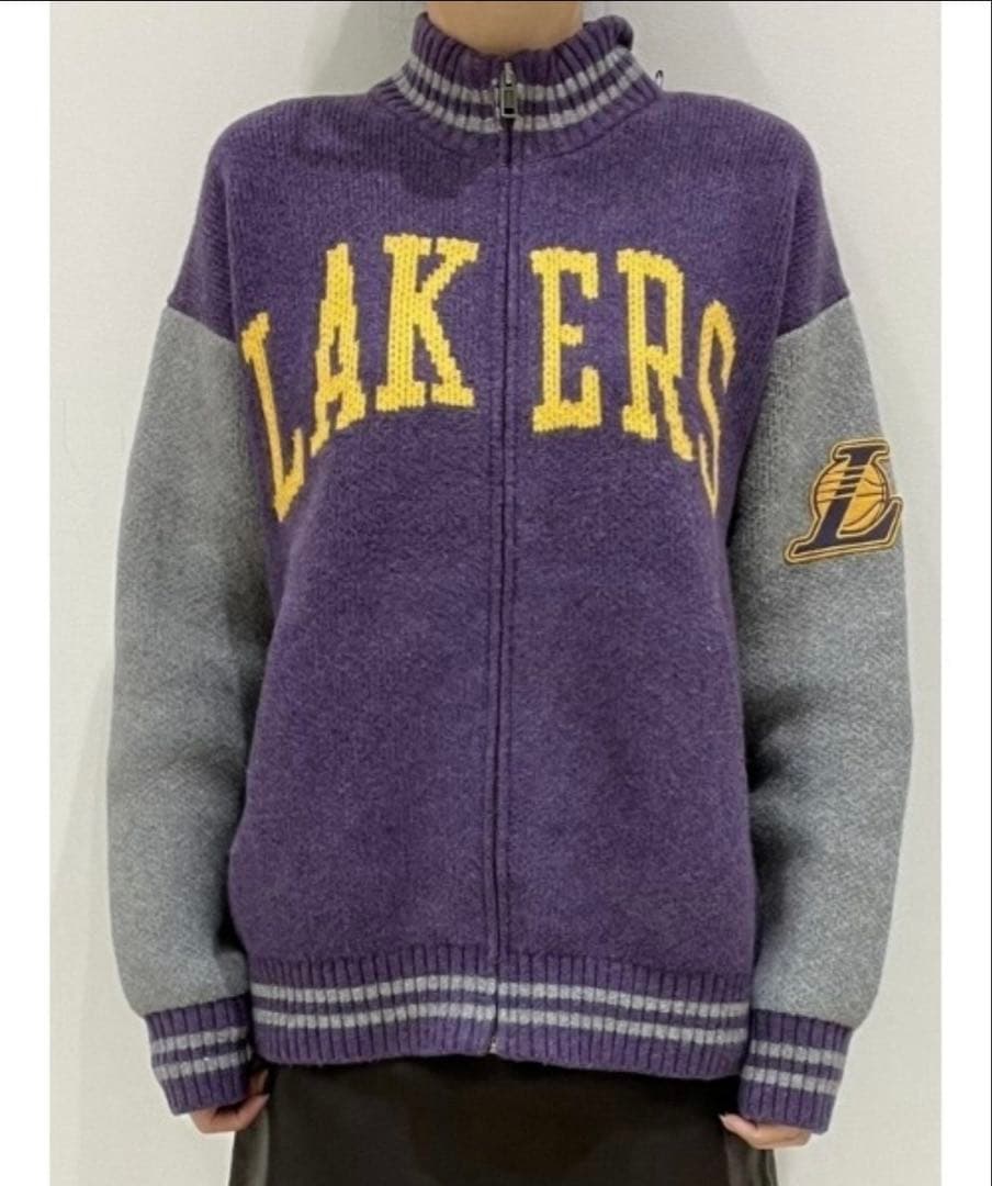 【希少】新品ꕥカシミヤタッチNBAロサンゼルスレイカーズロゴジップアップセーター