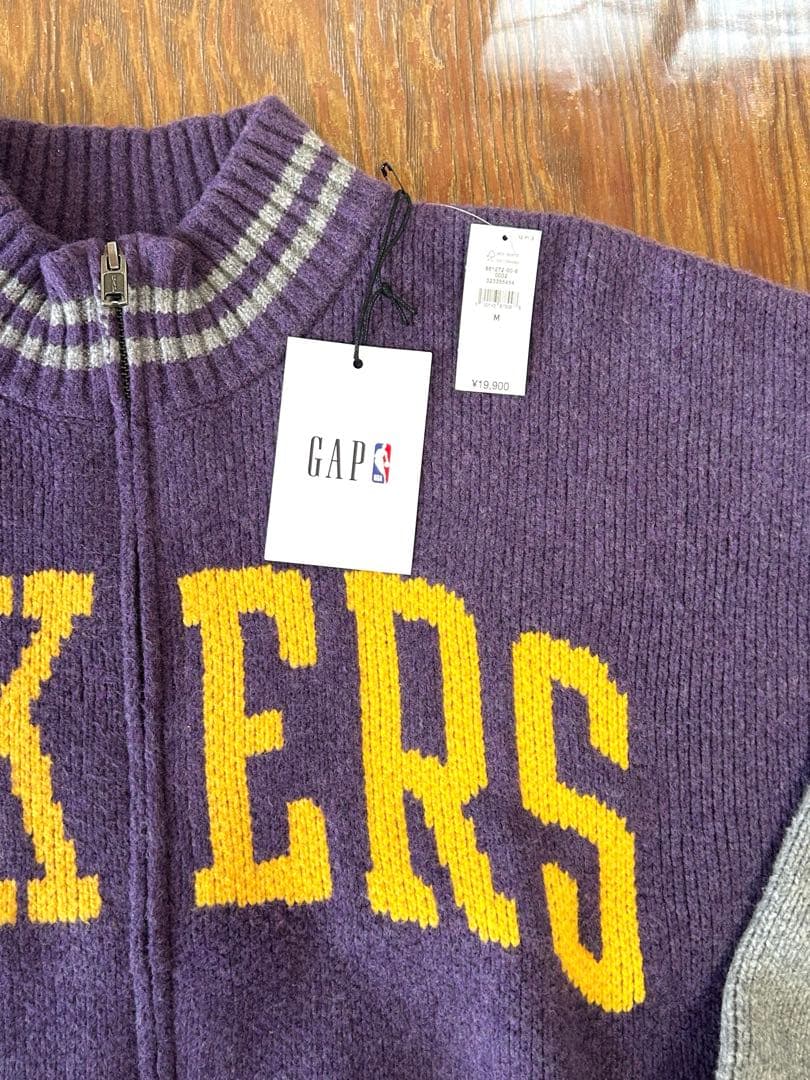 【希少】新品ꕥカシミヤタッチNBAロサンゼルスレイカーズロゴジップアップセーター