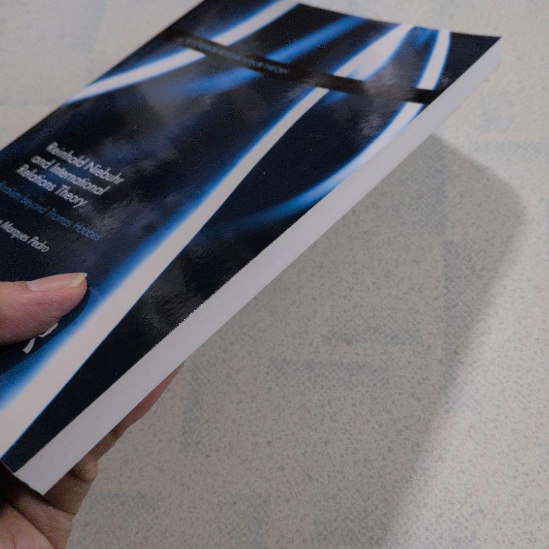 洋書 Reinhold Niebuhr and International Relat