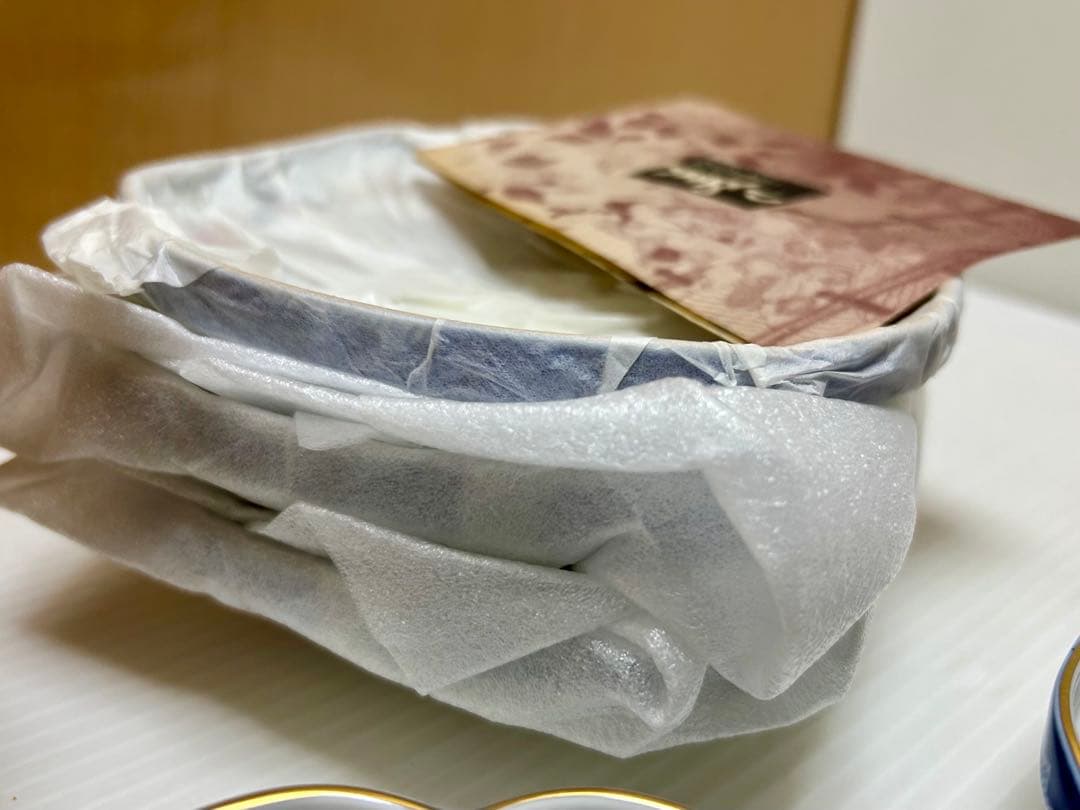 有田焼　其泉窯　四方木甲桜花文 銘々皿　5枚　金彩　盛皿　染錦桜花紋