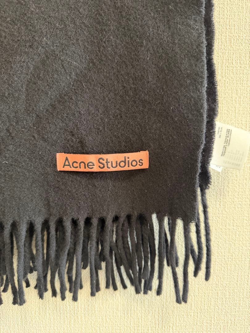 Acne Studios ブラックマフラー 200x70cm