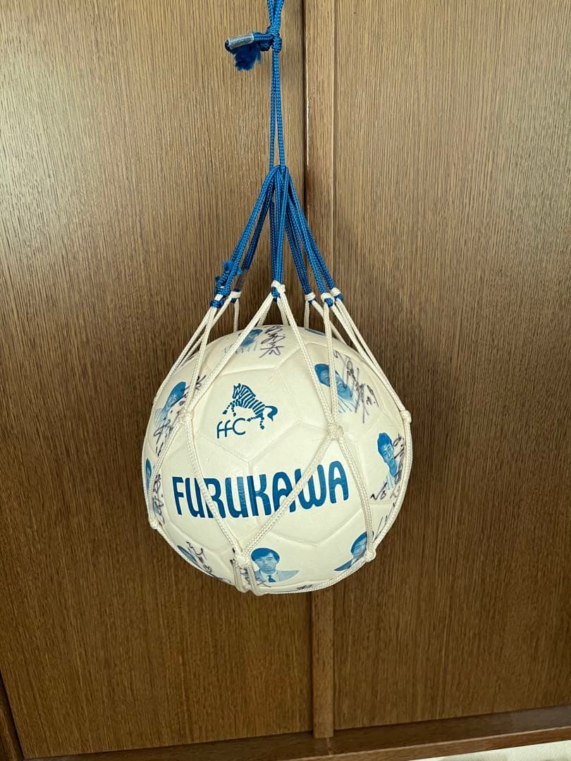 【稀少】古河電工　サッカーボール　直筆サイン 岡田監督　現役時代サイン