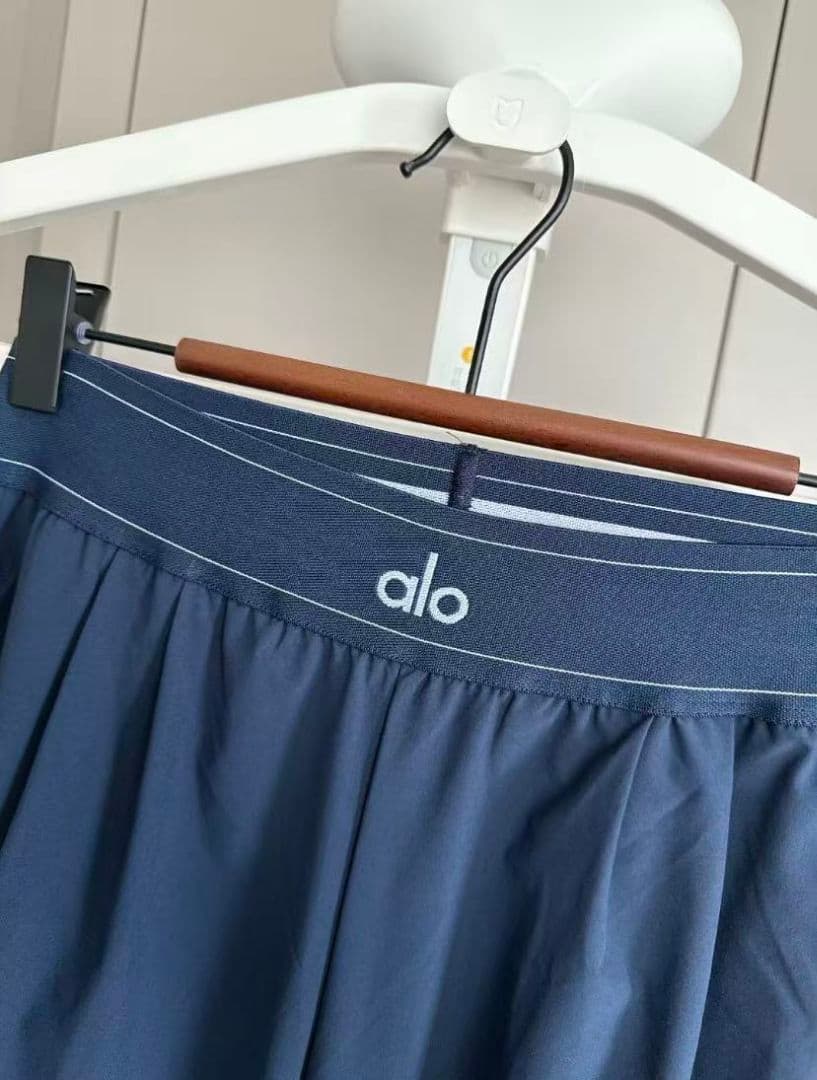 新品 alo Yoga ヨガパンツ Sサイズ ブルー